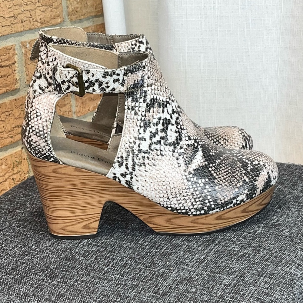 Pierre Dumas Ponca Snakeskin Platform Booties Chunky Heel Cutout 8